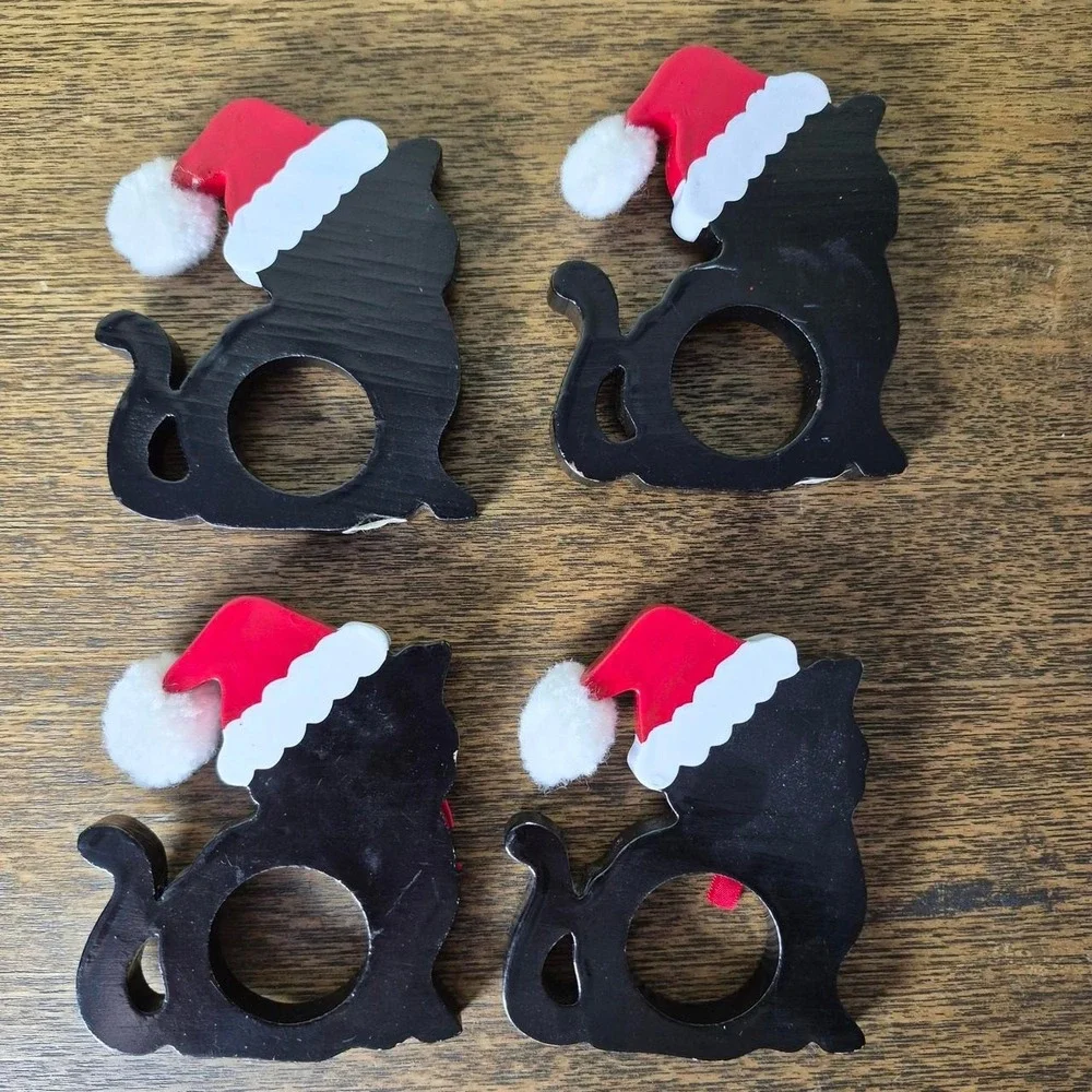 Set of 4 wooden Black cat Christmas Santa napkin rings w/ red Santa hats & bows